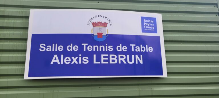 Dénomination de la salle de tennis de table de Puiseux en France: « Salle de tennis de table Alexis Lebrun » en présence du champion